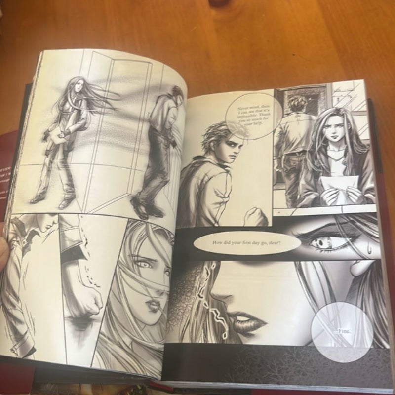 Twilight: the Graphic Novel Collector's Edition