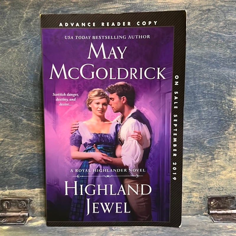 Highland Jewel: A Royal Highlander Novel
