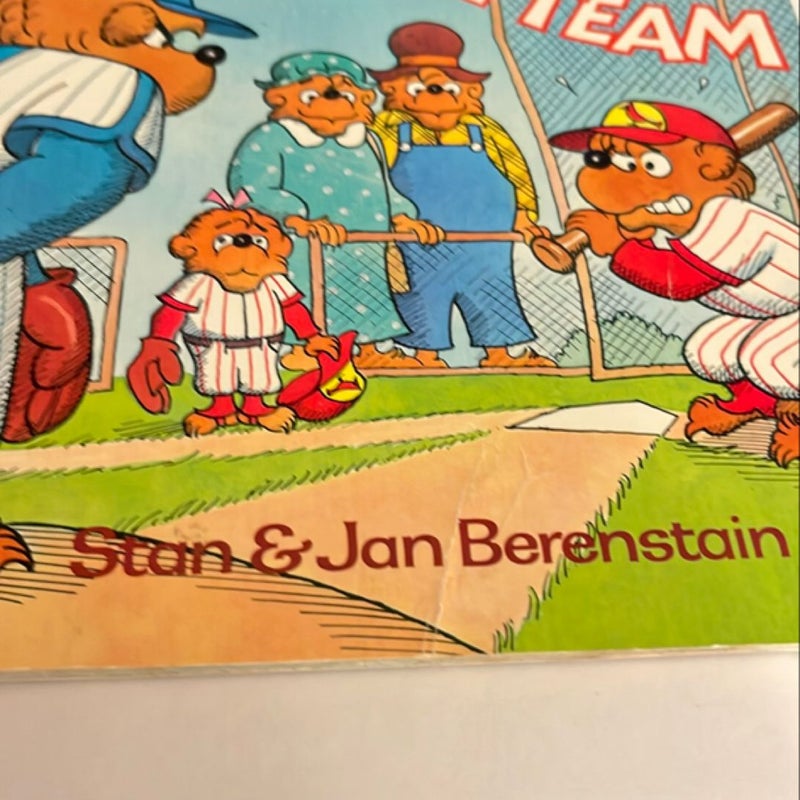 The Berenstain Bears Go Out for the Team