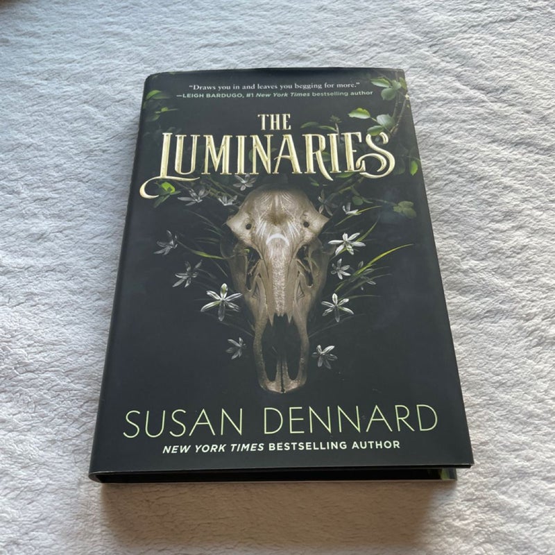 *harcover NEVER READ The Luminaries
