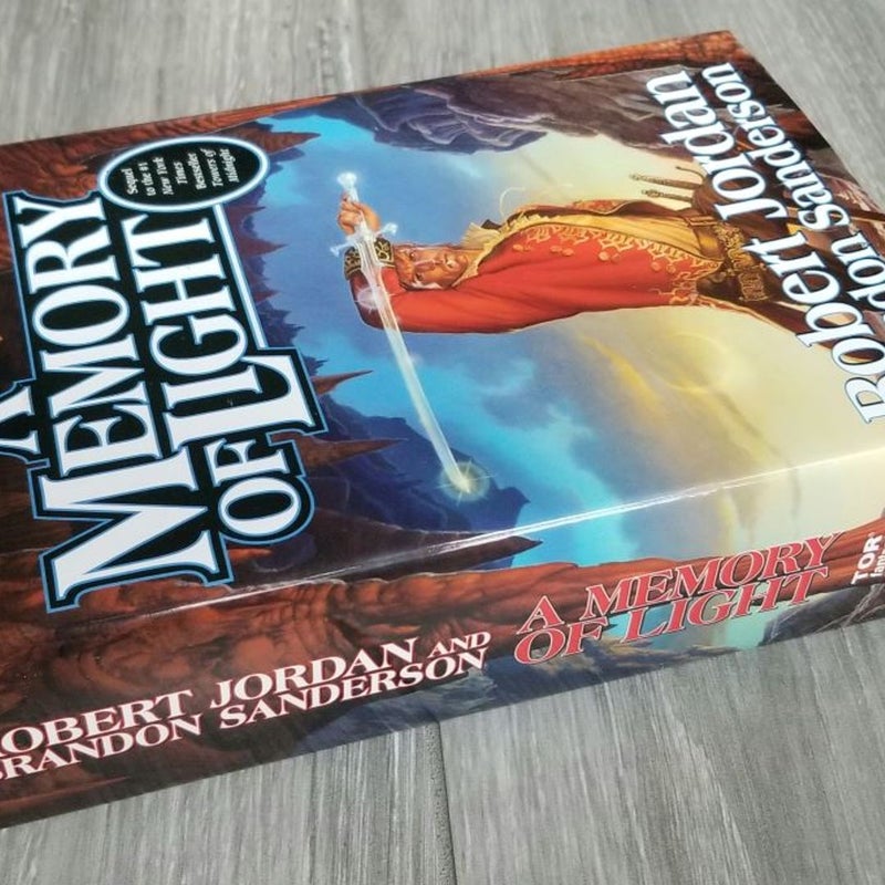 SIGNED 2012 WHEEL OF TIME A MEMORY OF LIGHT BOOK #14 ROBERT JORDAN 1ST ED. MINT!