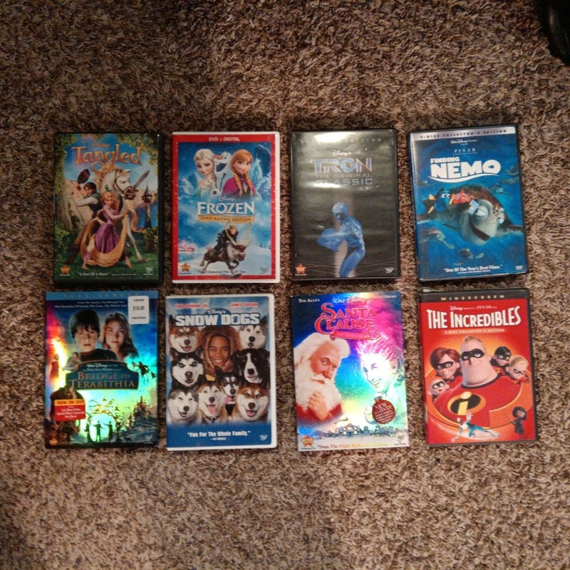 Dvds eight Disney movies excellent condition