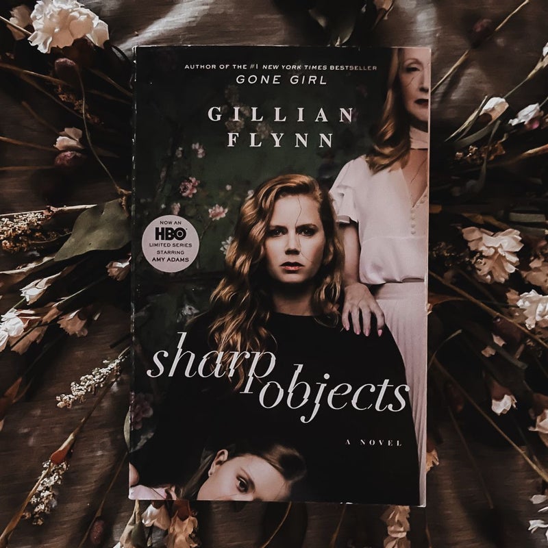 Sharp Objects (Movie Tie-In)