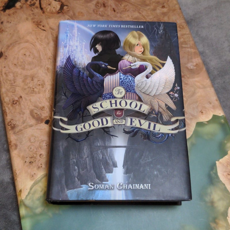 The School for Good and Evil (1st Edition, Deckled Edges)