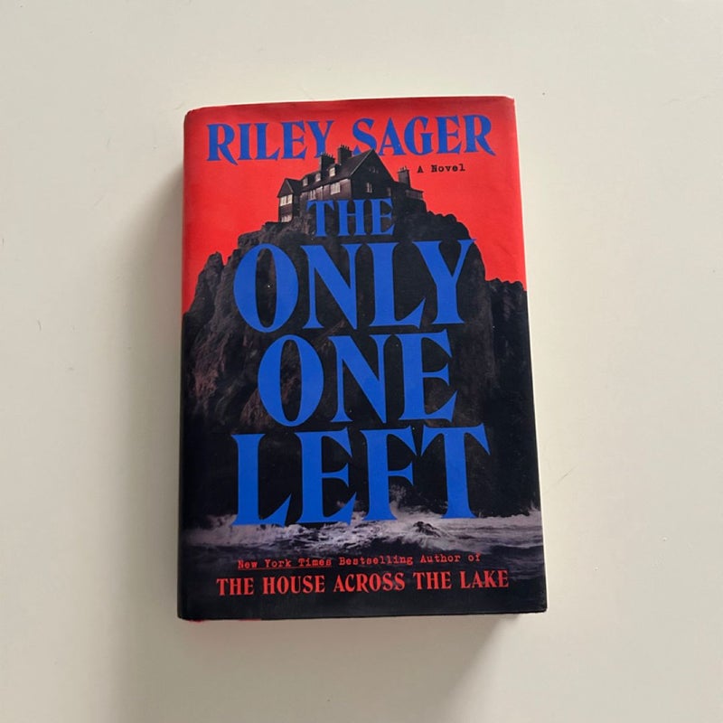 The Only One Left by Riley Sager, Hardcover | Pangobooks