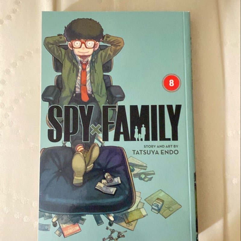 Spy X Family, Vol. 8