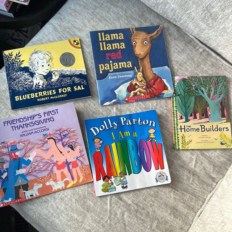 Assorted kids books