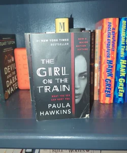 The Girl on the Train (Movie Tie-In)