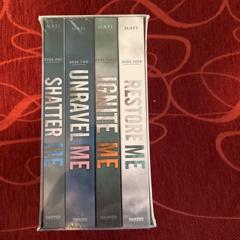 Shatter Me Series 4-Book Box Set