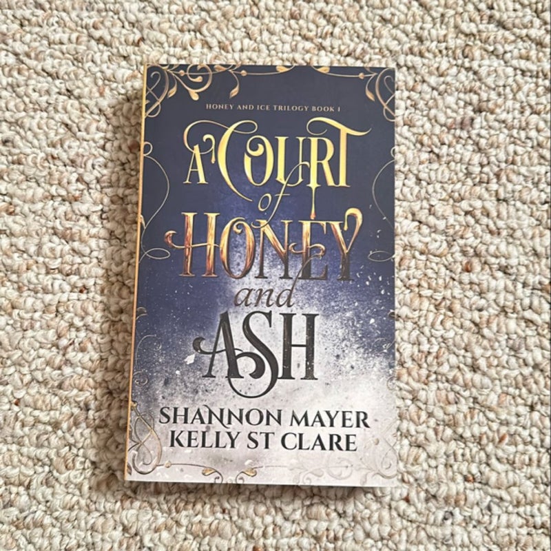 A Court of Honey and Ash