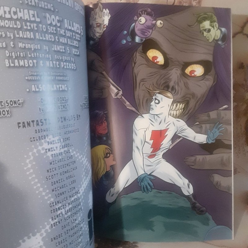 Madman Image Comics Giant Sized Super Ginchy Special Mike Allred 2011 . Prestige format comic book. Very good shape