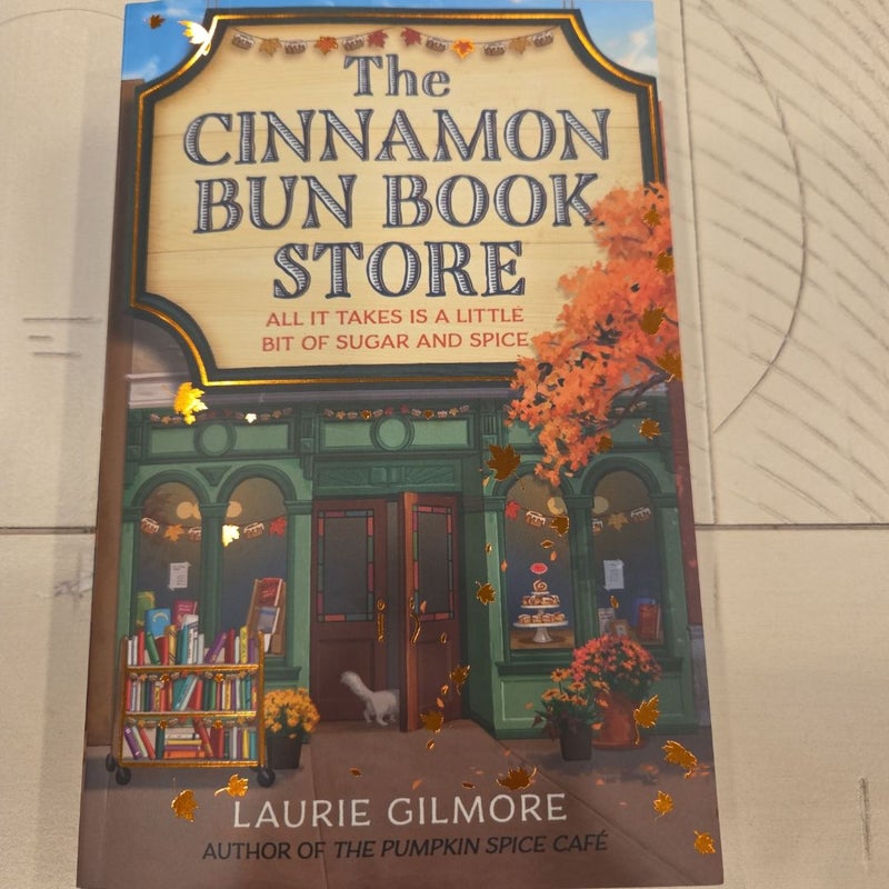 The Cinnamon Bun Book Store (Dream Harbor, Book 2)