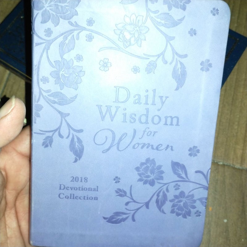 Daily Wisdom for Women 2018 Devotional Collection