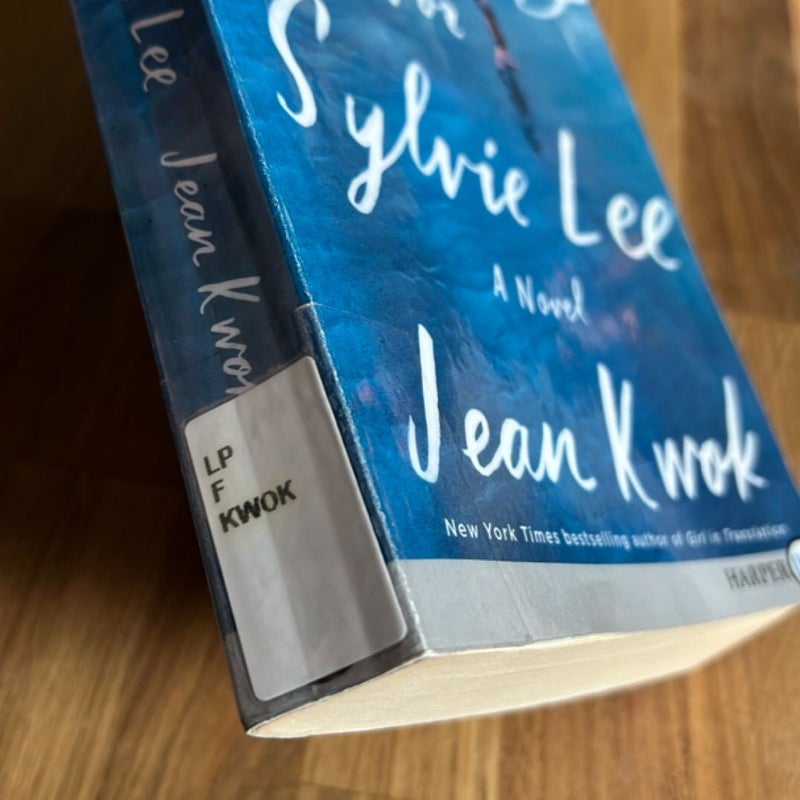 Searching for Sylvie Lee (LARGE PRINT)