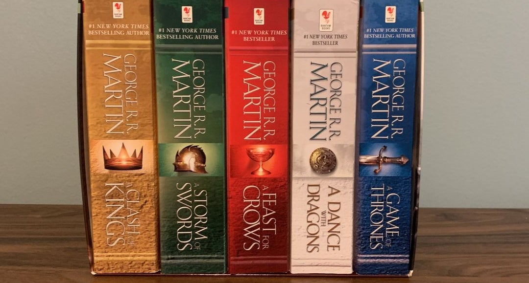 George RR Martin's A Game of Thrones 5-Book Boxed Set (Song of Ice and Fire  Series): A Game of Thrones, A Clash of Kings, A Storm of Swords, A  A