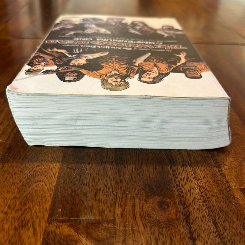 The Walking Dead Compendium by Robert Kirkman, Paperback | Pangobooks
