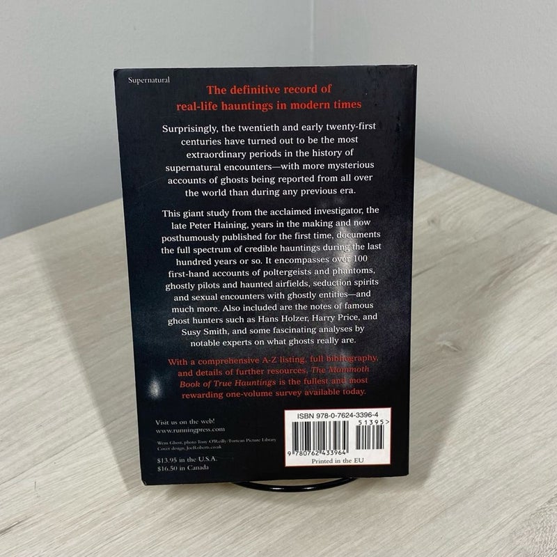 The Mammoth Book of True Hauntings