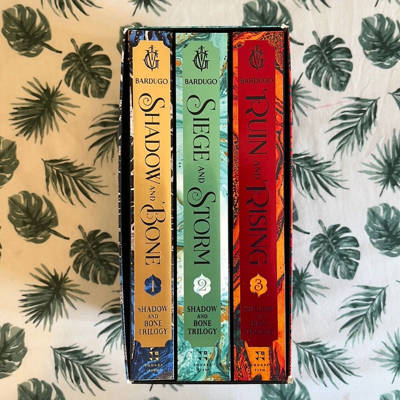 The Shadow and Bone Trilogy Boxed Set