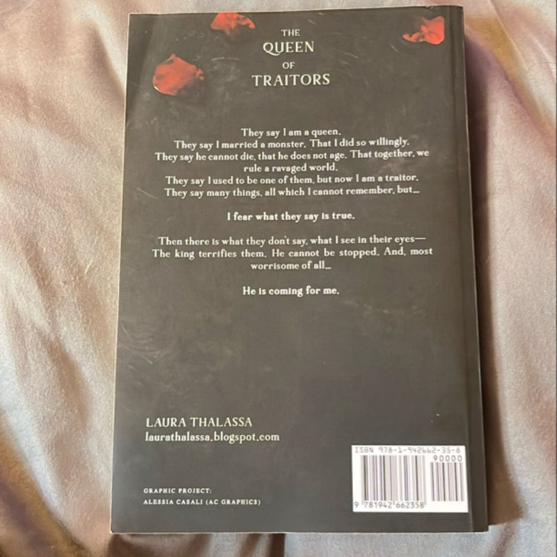 The Queen of Traitors (the Fallen World Book 2)