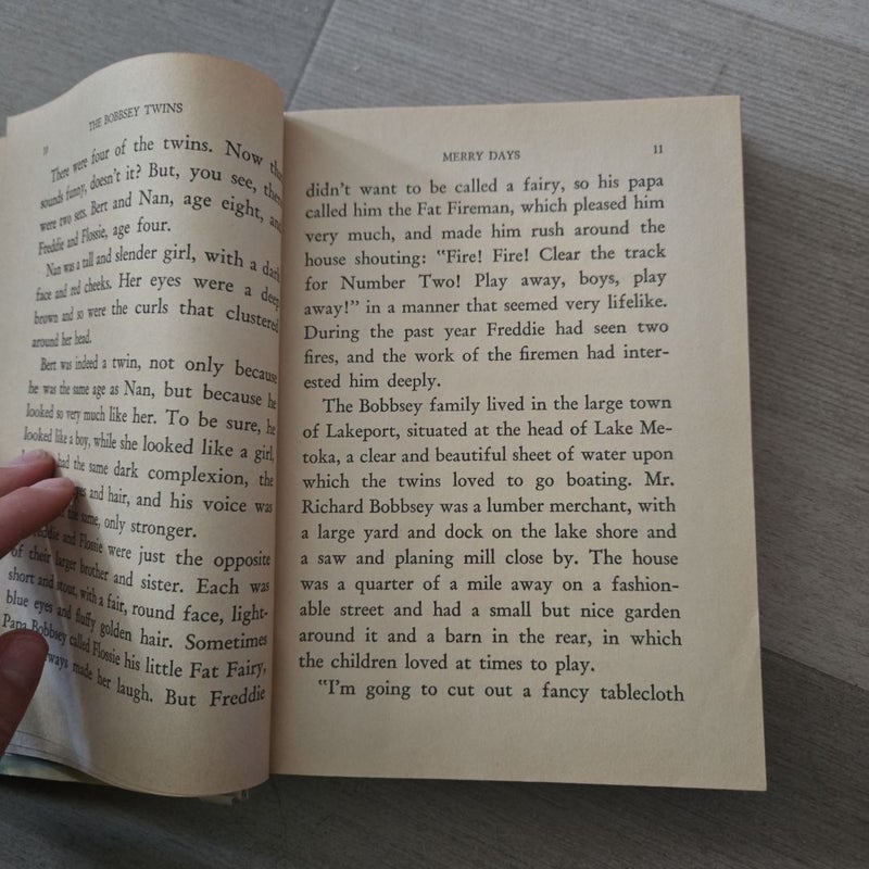 The Bobbsey Twins vintage- Merry Days Indoors and Out 1950 