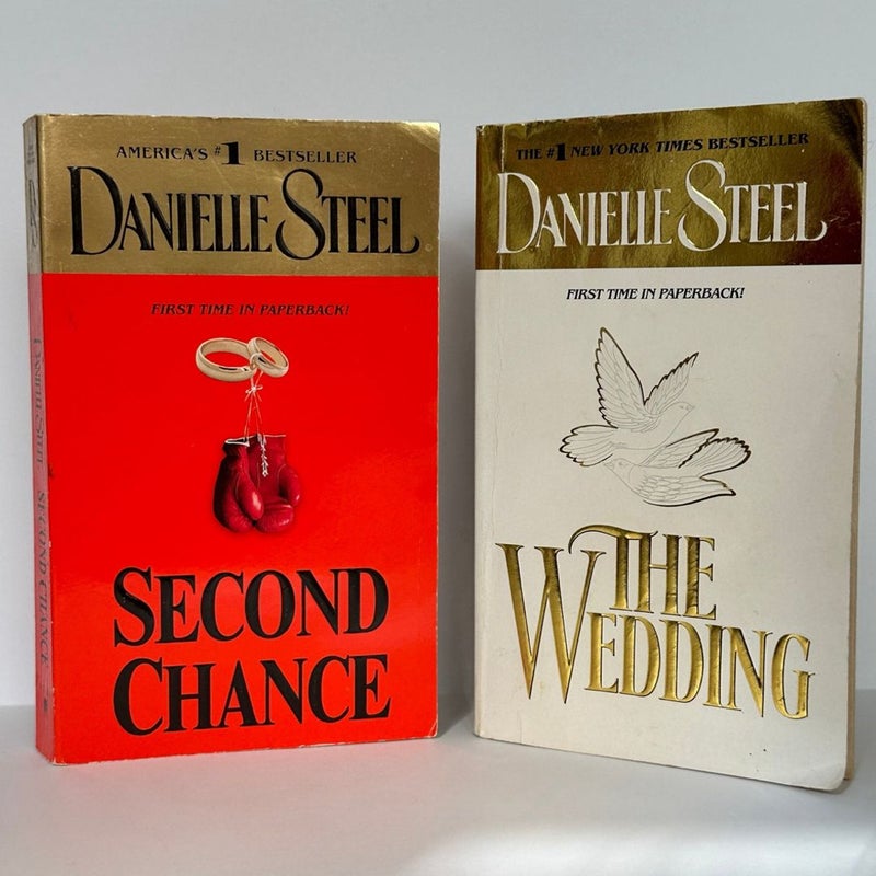 Danielle Steel Book Bundle, 2 books