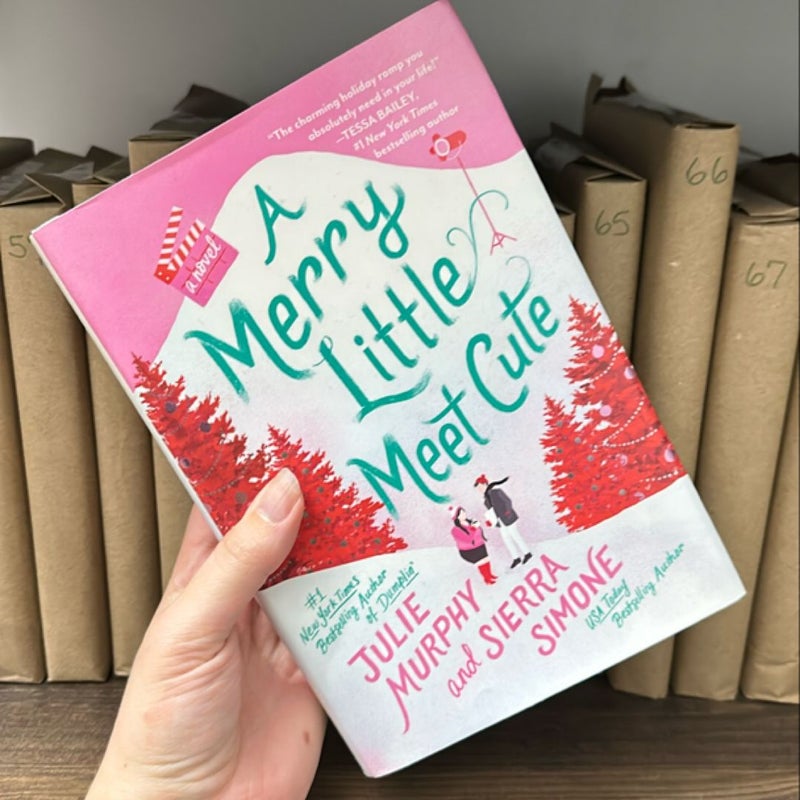 A Merry Little Meet Cute bu Julie Murphy & Sierra Simone