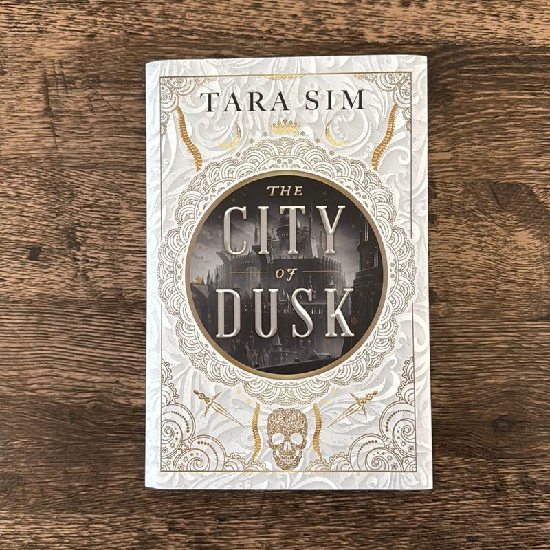 Fairyloot Exclusive Special Edition of City of Dusk