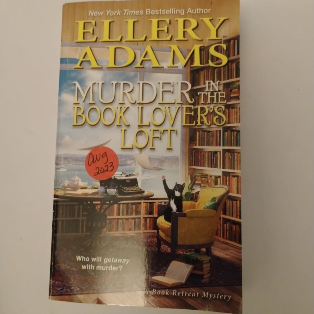 Murder in the Book Lover's Loft