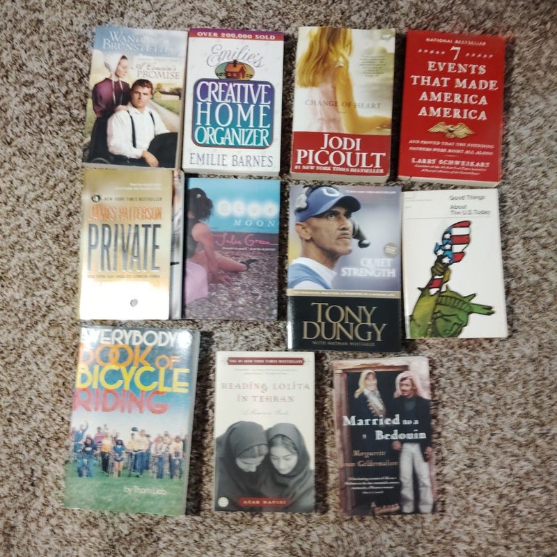 Book bundle consisting of 11 books