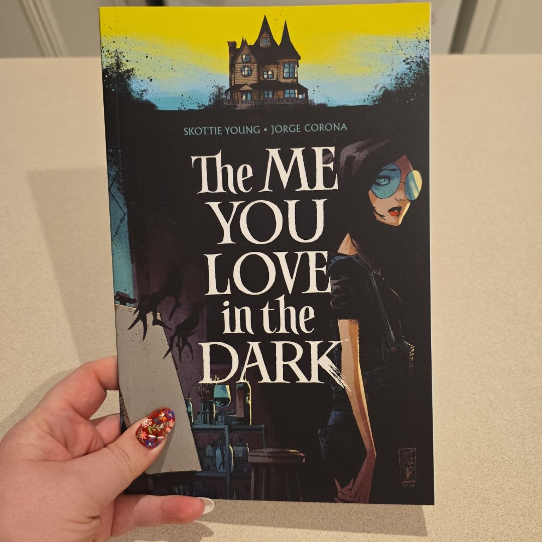 The Me You Love in the Dark, Volume 1