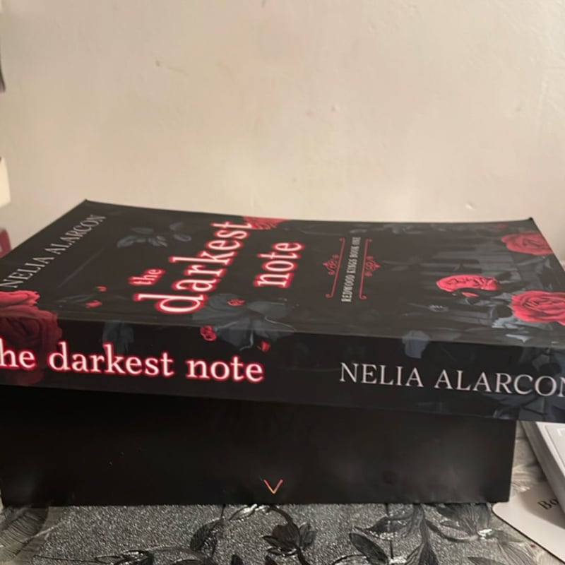 The Darkest Note by Nelia Alarcon, Paperback | Pangobooks