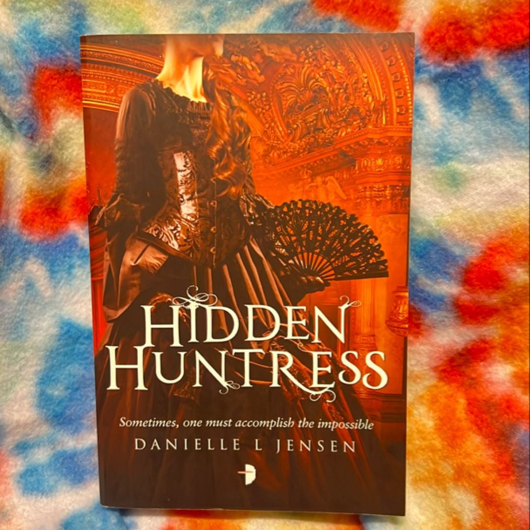 洋書 HIDDEN HUNTRESS / DANIELLE L.  Hidden Huntress book by Danielle L. Jensen
