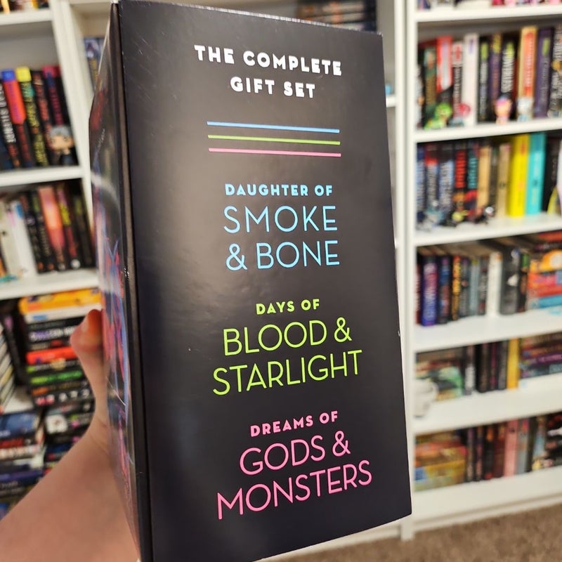 Daughter of Smoke and Bone: the Complete Gift Set