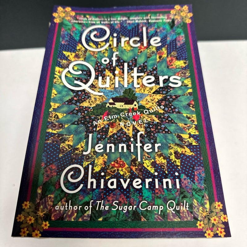 Elm Creek Quilts series  Lot 8 paperbacks Quilters Quilt