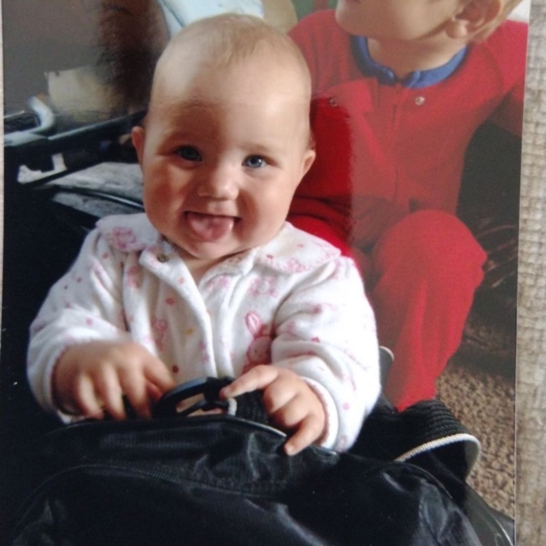 Savannah’s bookshelf :)