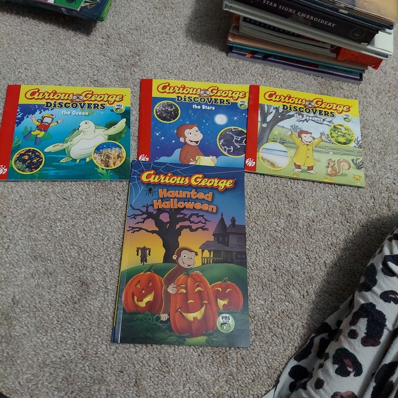 Curious George Haunted Halloween & 3 small curious george books (cgtv Reader)