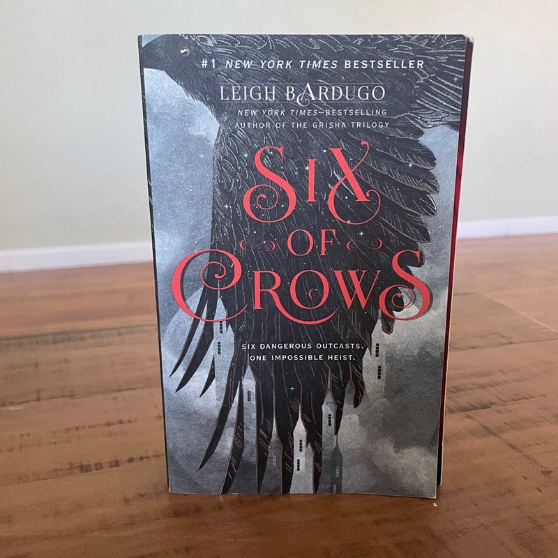 Six of Crows by Leigh Bardugo Paperback first edition book OOP