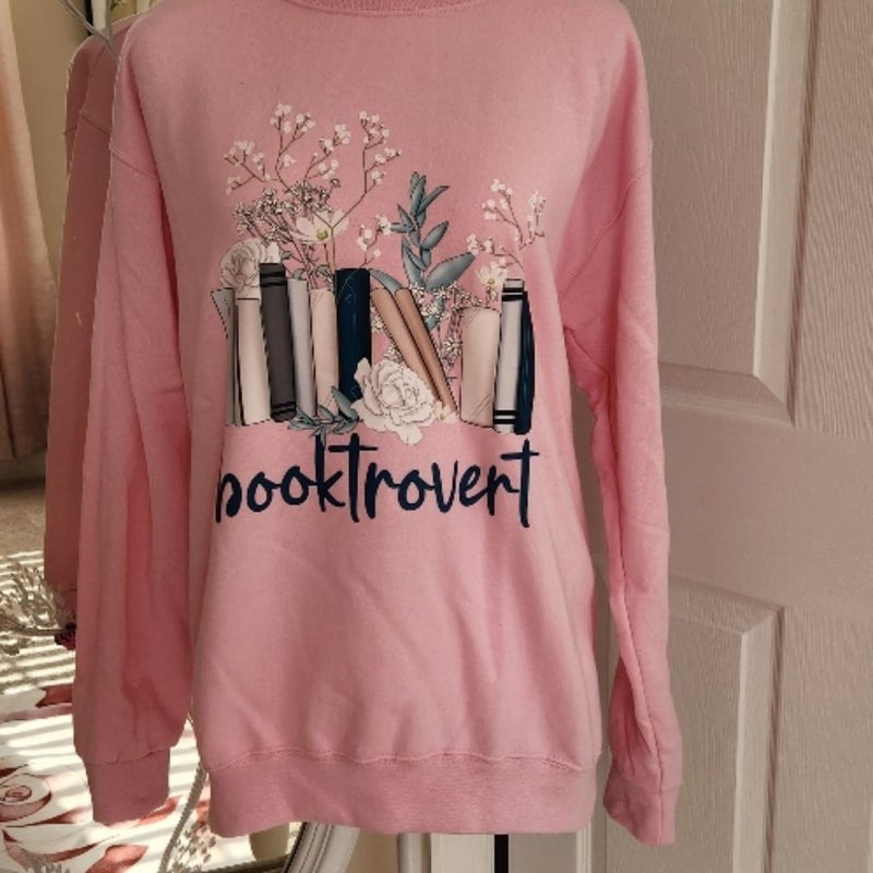 BOOKTROVERT Pink Sweatshirt oversized med. 