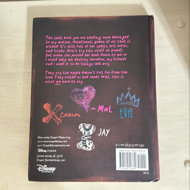 Descendants: Mal's Spell Book