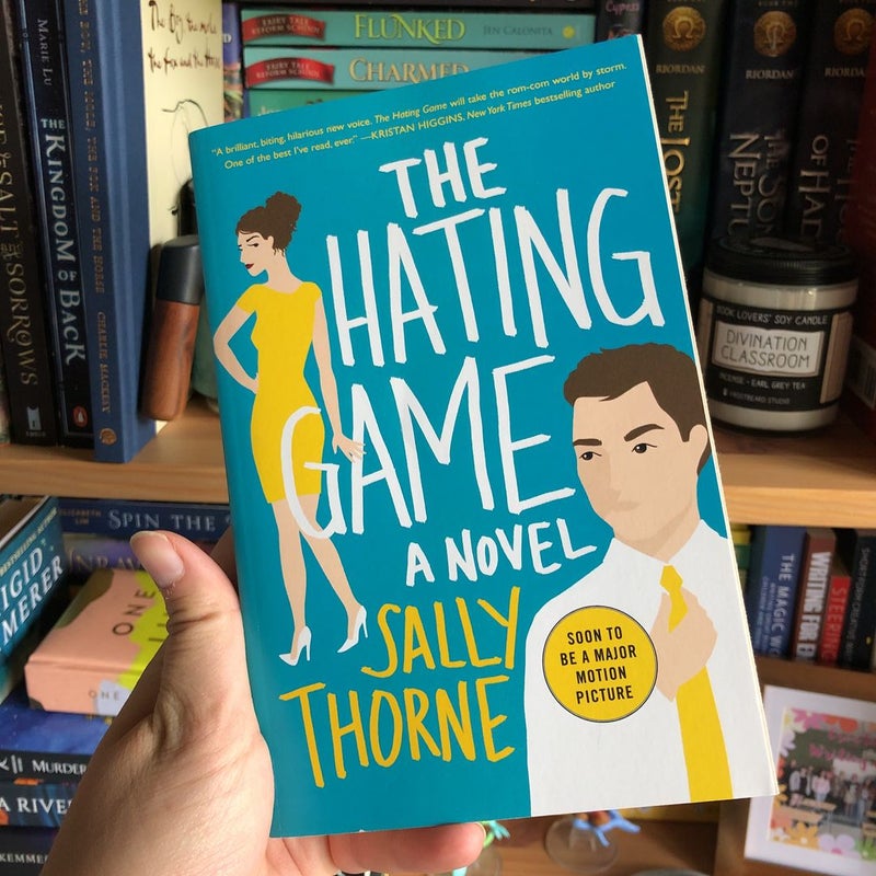 The Hating Game by Sally Thorne, Paperback Pangobooks
