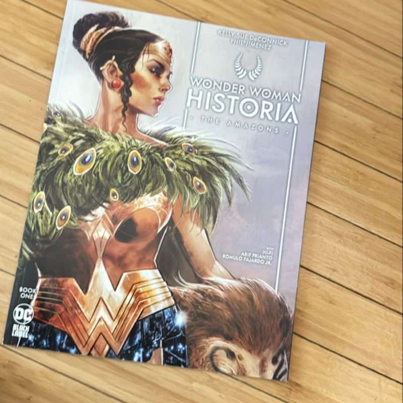 Wonder Woman Historia: The Amazons Book One I