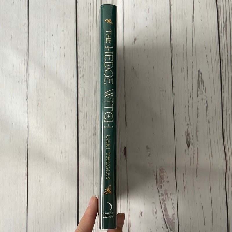 The Hedge Witch: a Threadneedle Novella (Threadneedle)