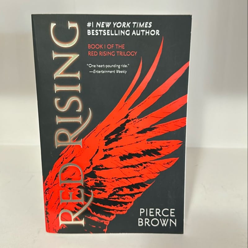 Red Rising by Pierce Brown, Paperback | Pangobooks