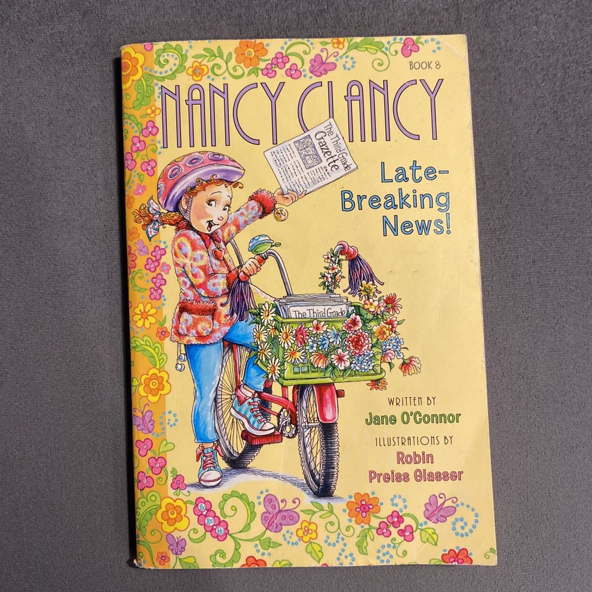 Fancy Nancy: Nancy Clancy, Late-Breaking News! by Jane O'Connor