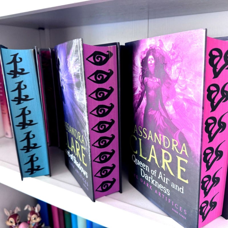 Fairyloot The Dark Artifices trilogy, 