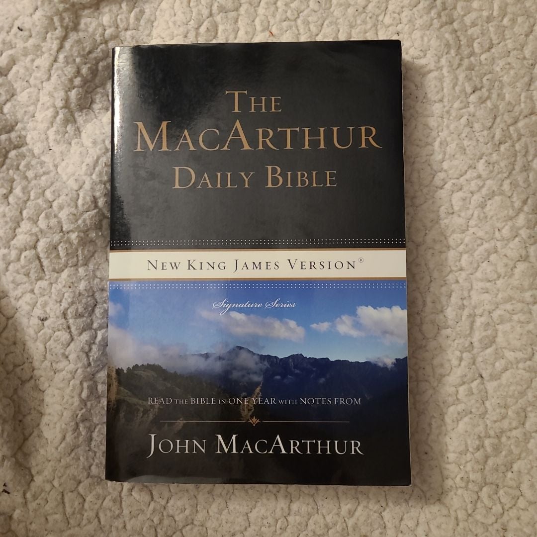 The MacArthur Daily Bible