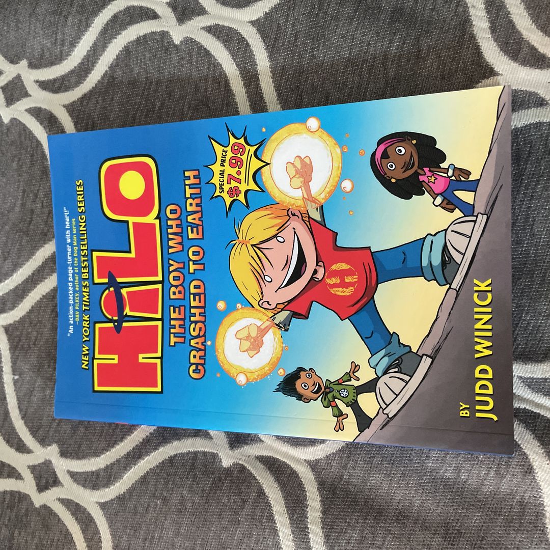 Hilo Book 1: the Boy Who Crashed to Earth