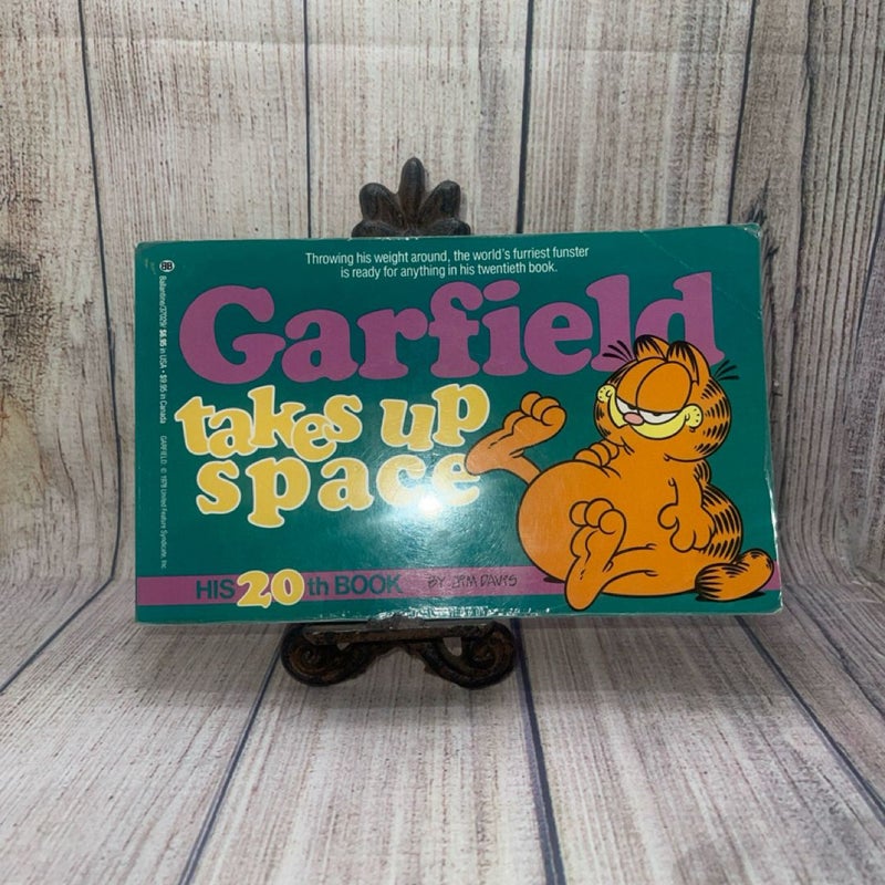 Garfield takes up space HIS 20th BOOK By Jim Davis, 1991-Paperback