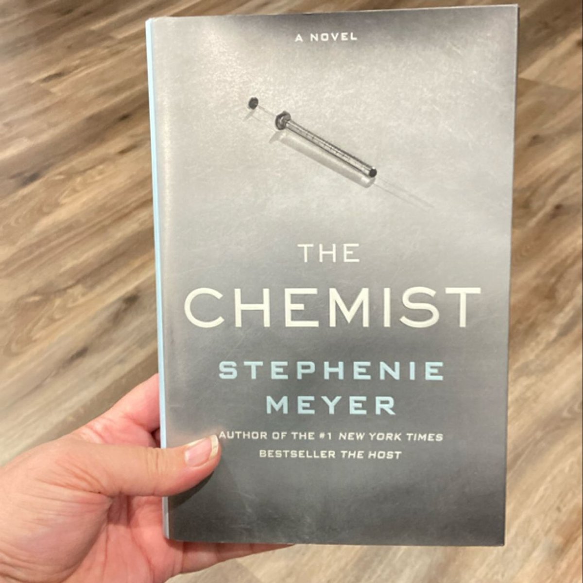 The Chemist by Stephenie Meyer