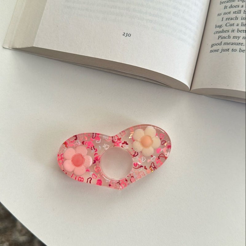 book/page/thumb holder - flowers + hearts 🌸